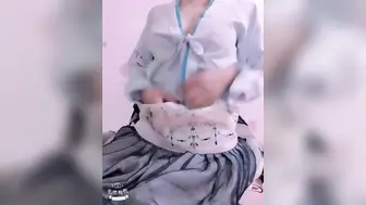 汉服小姐姐自慰高潮