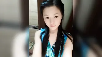 清纯美女自慰艳舞自拍视频