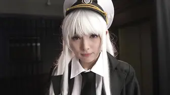 扮演AZUR LANE COSPLAY 美女接受男子的肉棒给她带来舒服的抽插