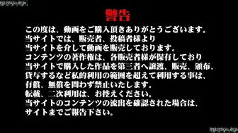 4月新流坑神潜入大学校园女卫生间偸窥多位美眉上厕所连衣裙眼镜妹阴毛好长呀都可以扎辫了