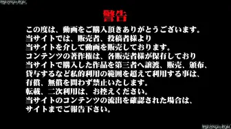 6月新流坑神潜入年轻人聚集地体育馆女卫生间连续偸拍运动后休息时间出来方便的美眉