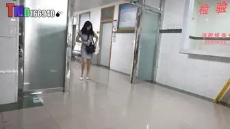 门诊大楼一路跟踪偷拍 高跟美少妇