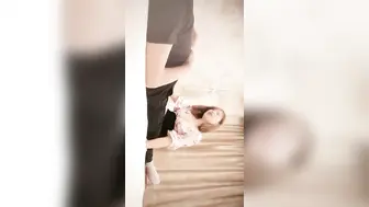 【风流老王探花】勾搭按摩小少妇，风骚淫荡一会儿就上钩，鲍鱼掰开还粉嫩，啪啪干起来真会叫