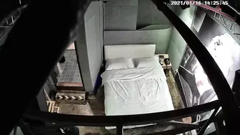 【酒店摄像头偷拍甄选】电影院房型丰臀制服学妹和男友开房激情操 女孩很主动丰臀骑乘扭动