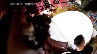 最新360酒店摄像头高清偷拍 情趣圆床中年大叔和包养的情人嘿呦玩得很嗨啊各种花式草