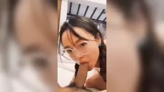 @20206592281 用户上传：骚货女朋友，希望更多人意淫她