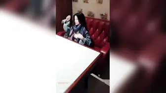 【国产】时尚大胸气质美女酒店包厢点餐时色诱新来的帅哥服务员-2人在餐坐上激情啪啪-速战速决!国语对白!