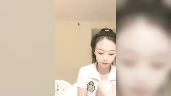 【校花朵朵】超粉嫩的美乳，白虎馒头小穴，软萌可爱男友把持不住花式暴操