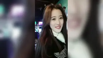 超靓S美女与情人全裸啪啪做爱_边打电话边做爱_无套骑乘_后入猛操 (1)